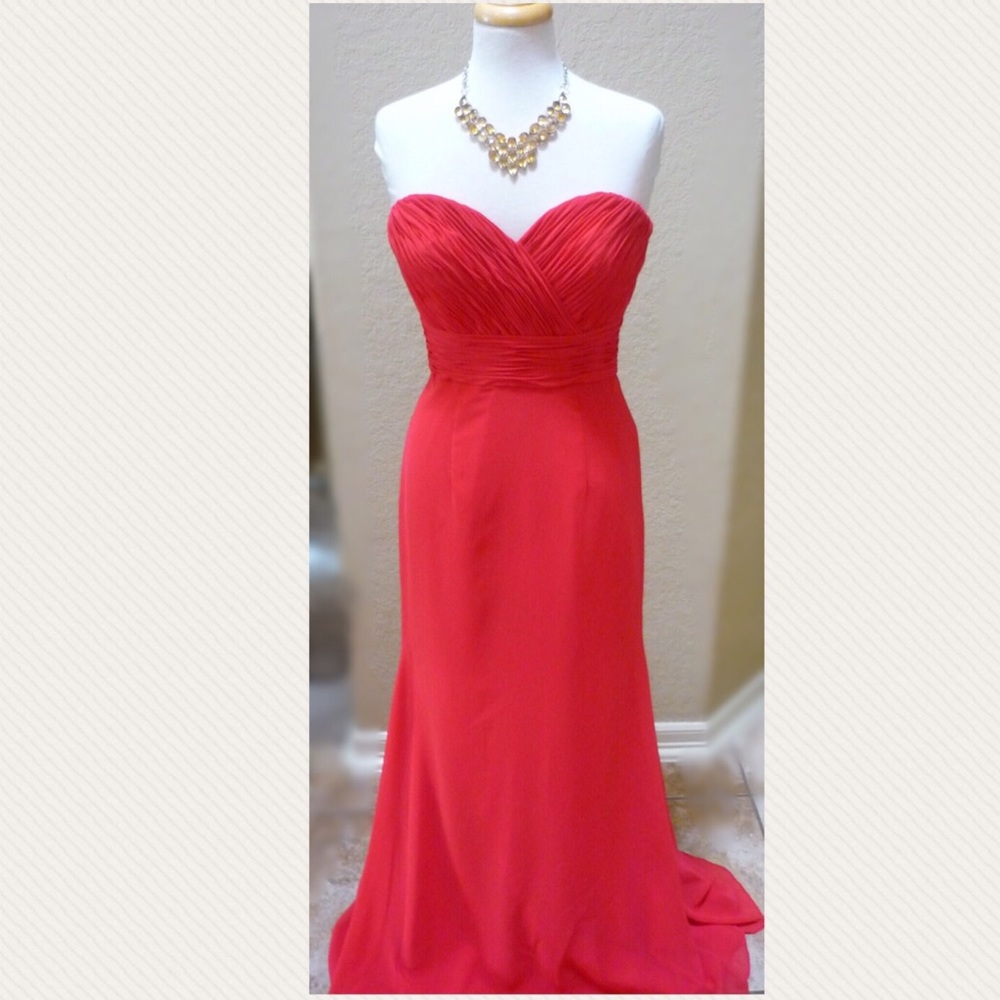 NWT Red Mori Lee gown. Size 8. Unworn. Unaltered.